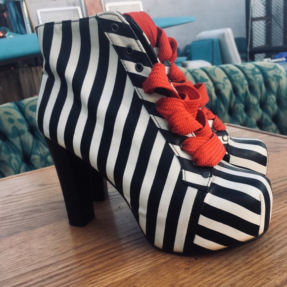 Striped fo leather laceup booties - Picture 3 of 8
